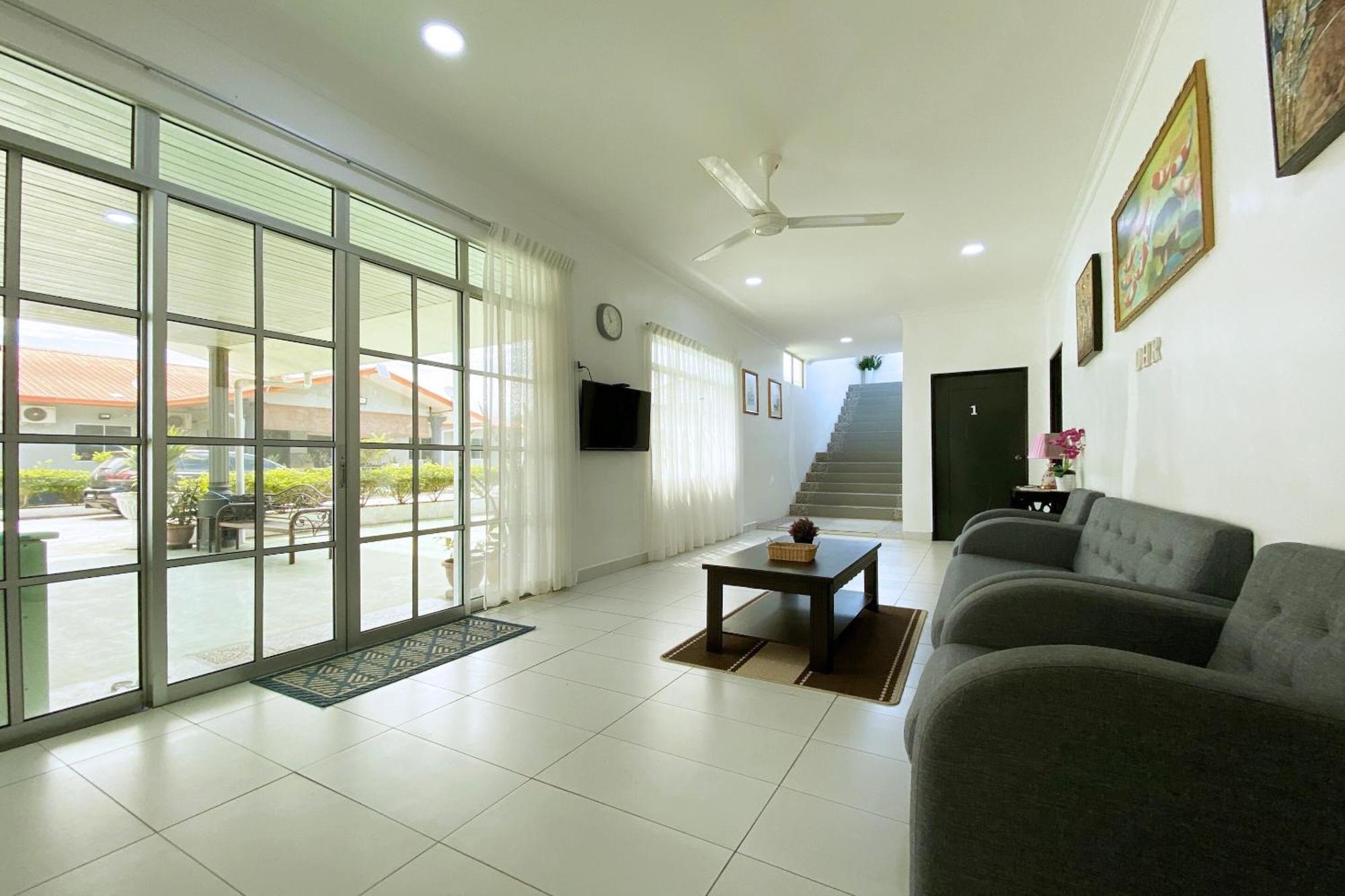 Oyo Home 90230 Dh Residence Kota Belud Exterior foto